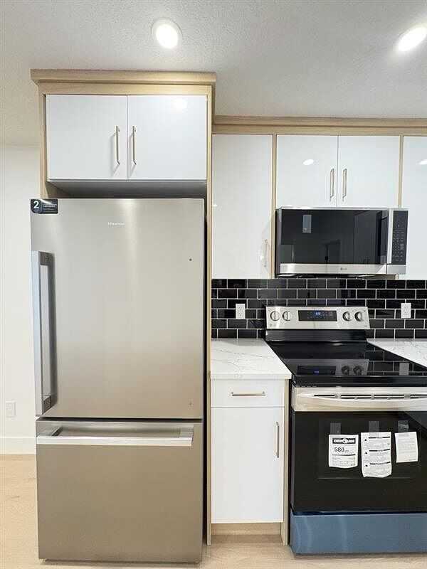 3536 43 St Sw - Photo 4 of 23