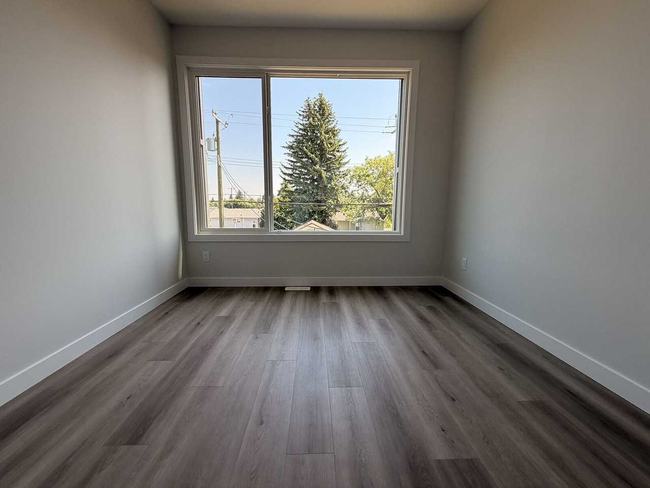 13327 119 St Nw - Photo 7 of 10