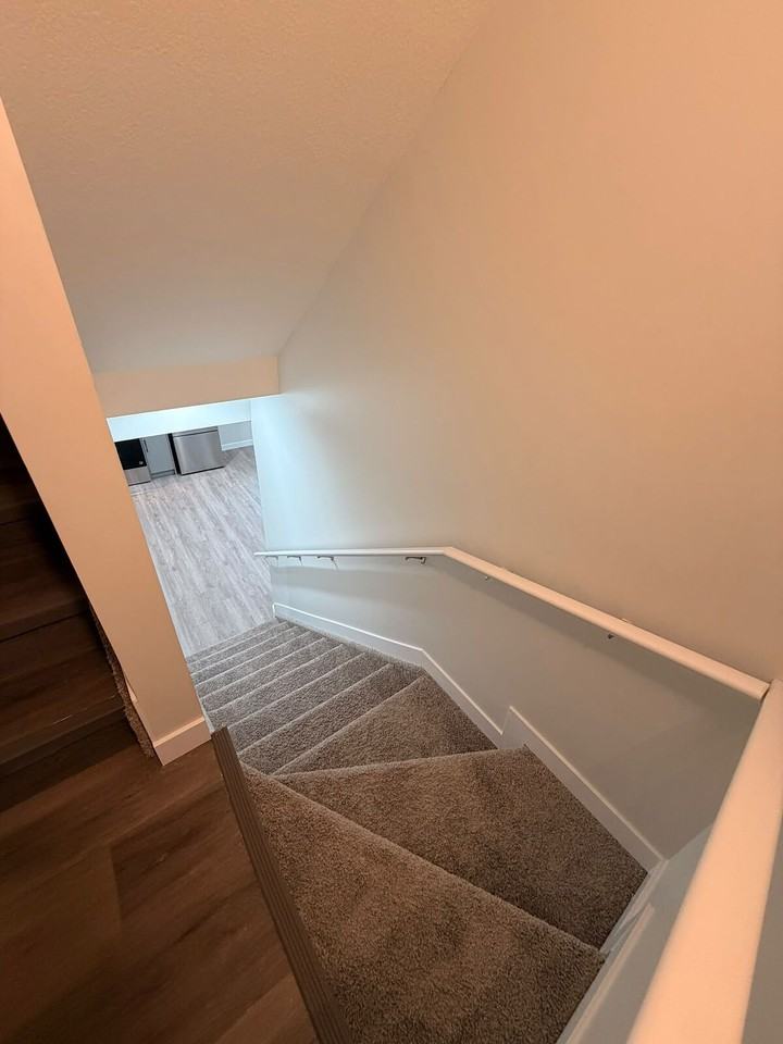 41 Evermore Cres - Photo 2 of 15