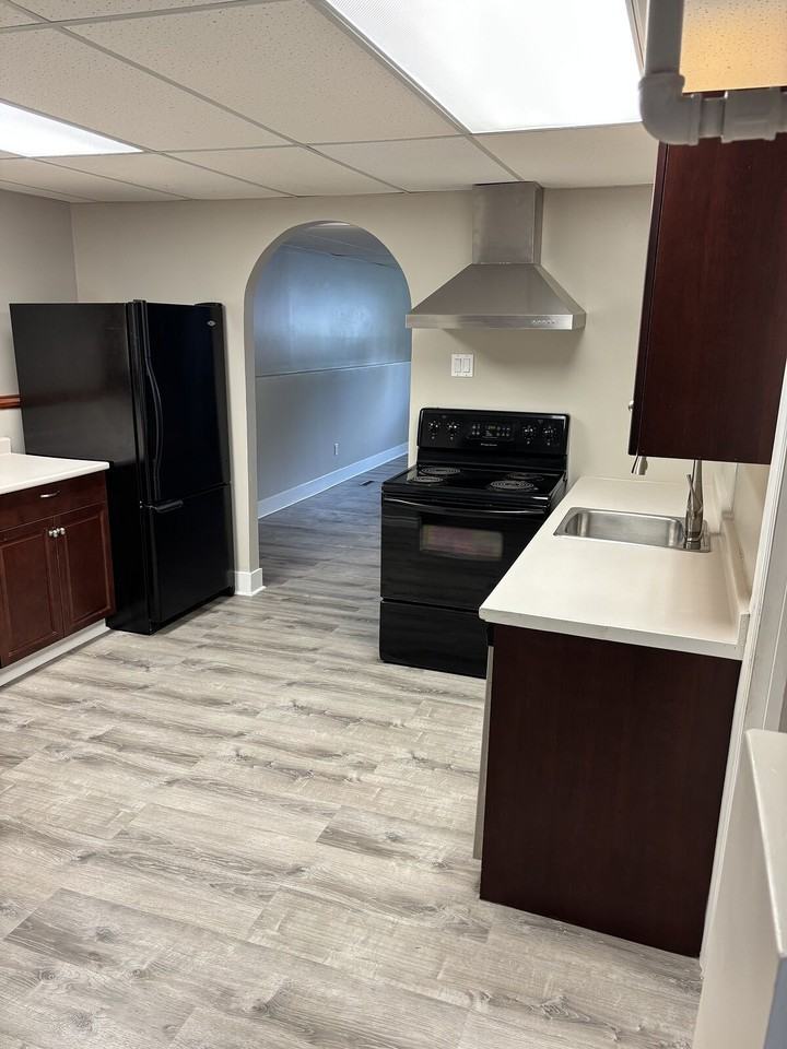 1729 65 St Nw - Photo 2 of 10