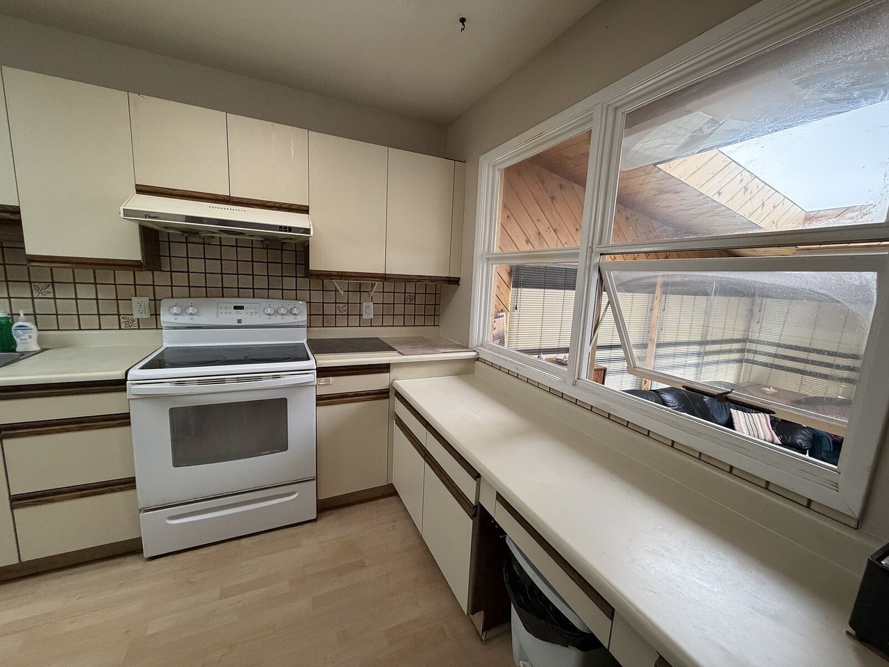 4135 Brisebois Dr Nw - Photo 7 of 28