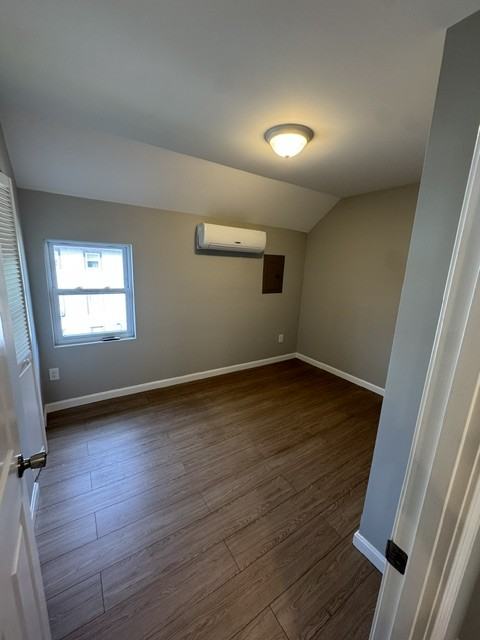 31 Hicks St #2 - Photo 4 of 10