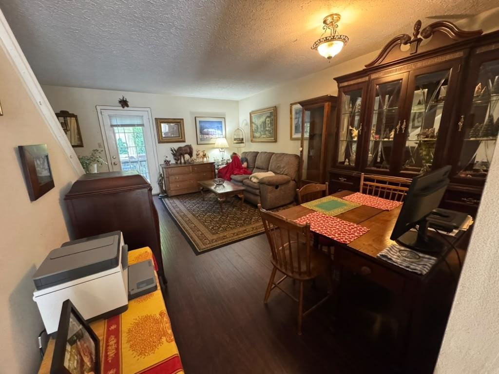 103 Gateway Dr #103 - Photo 6 of 11