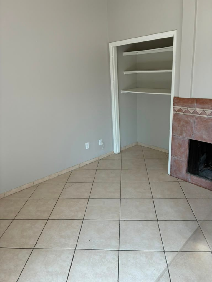 1685 Melrose Ave #H - Photo 5 of 6