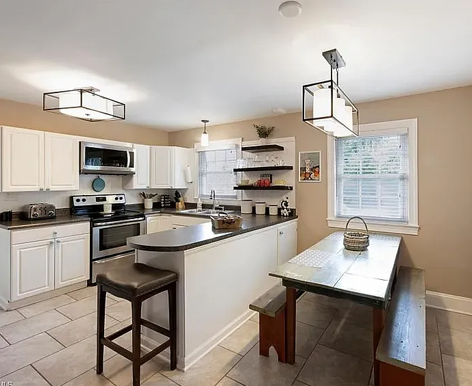 27 W Devonshire St #NA - Photo 3 of 9