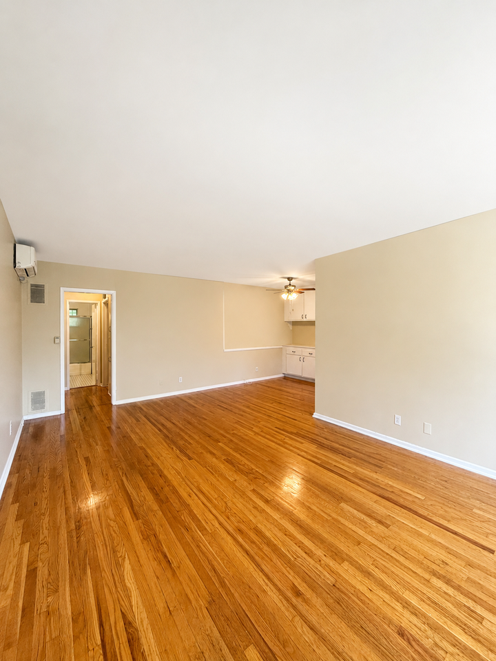 816 N Hayworth Ave #3 - Photo 2 of 11