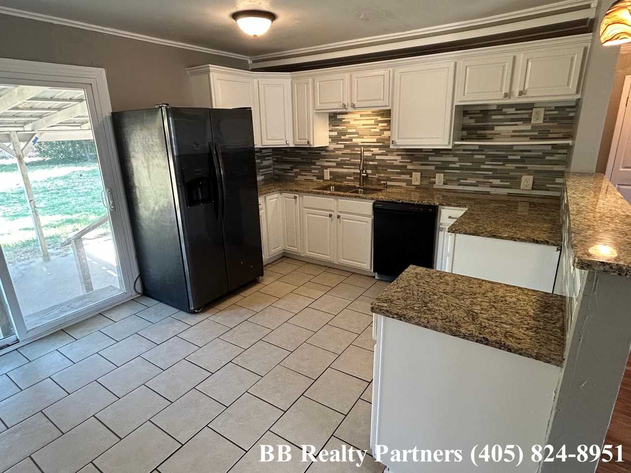 4115 E 28th Pl #NA - Photo 5 of 20