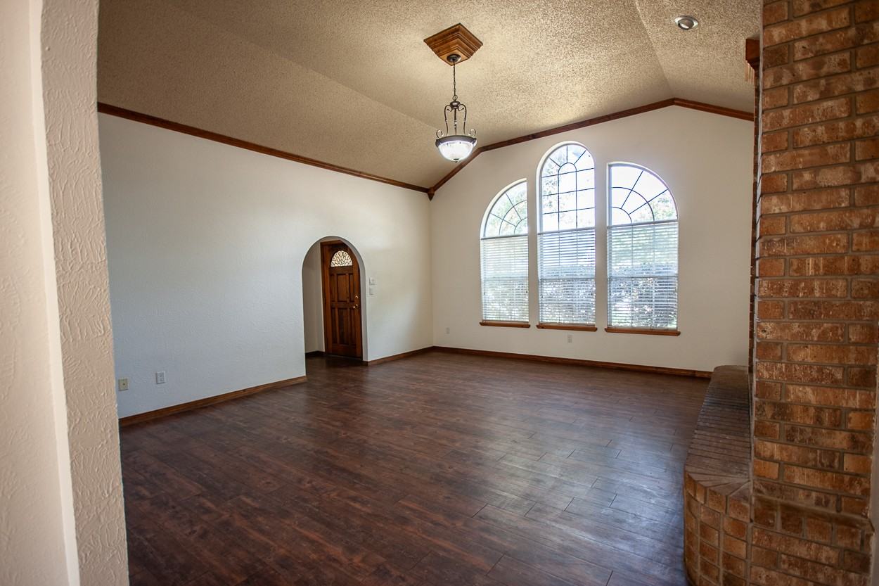 421 Chanticleer Pl #NA - Photo 2 of 20