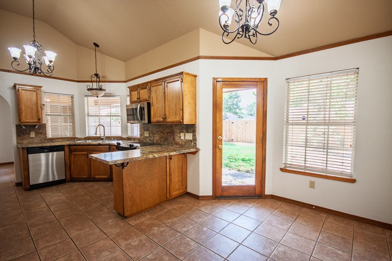 421 Chanticleer Pl #NA - Photo 6 of 20