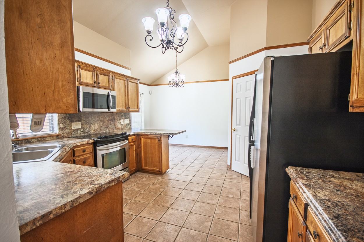 421 Chanticleer Pl #NA - Photo 7 of 20