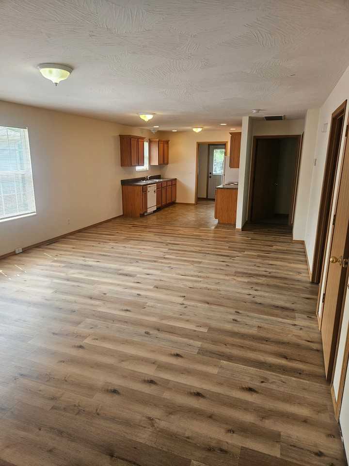 2956 W Chestnut St #NA - Photo 5 of 7