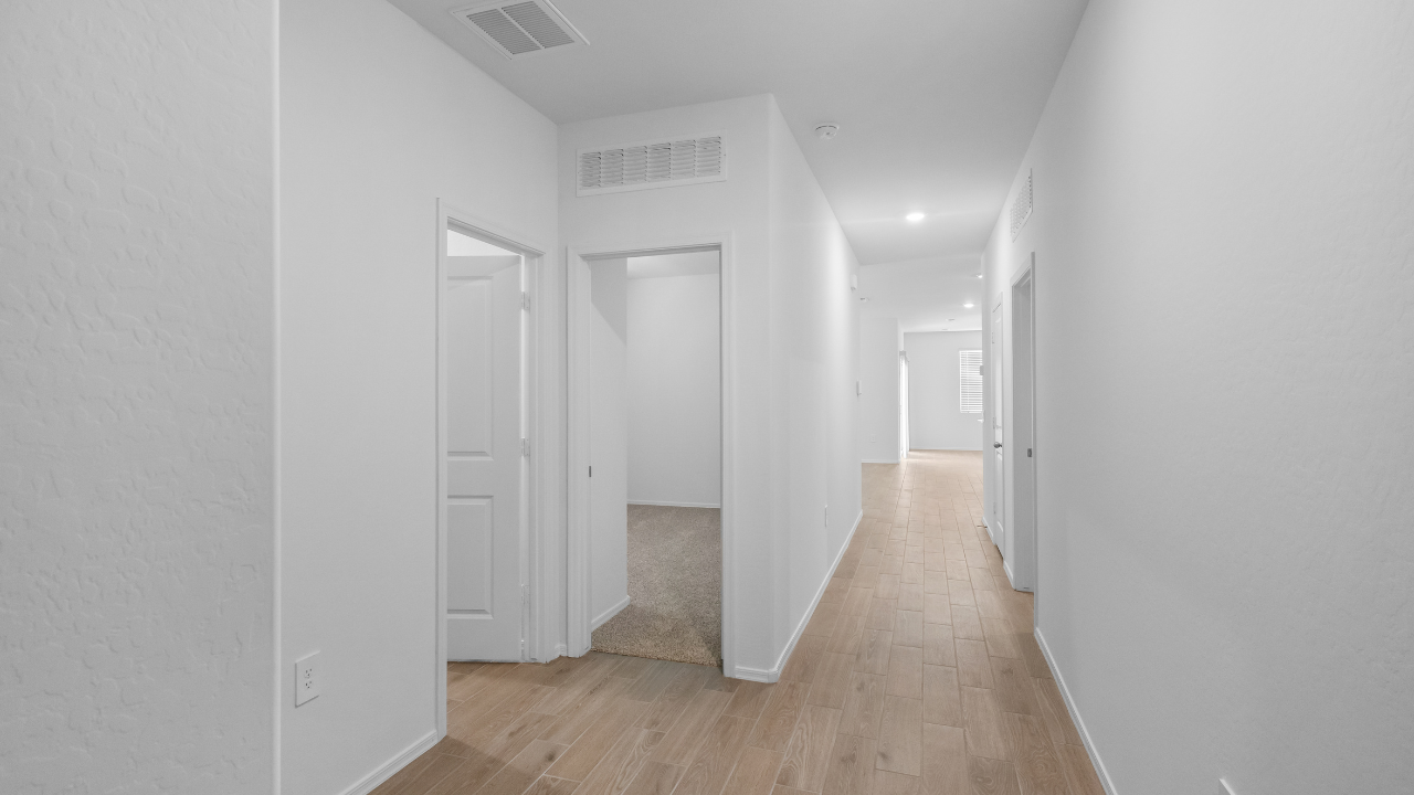 W Hackamore Dr #NA - Photo 4 of 33
