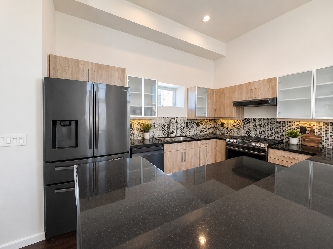 989 Sigsbee St #989 - Photo 3 of 50