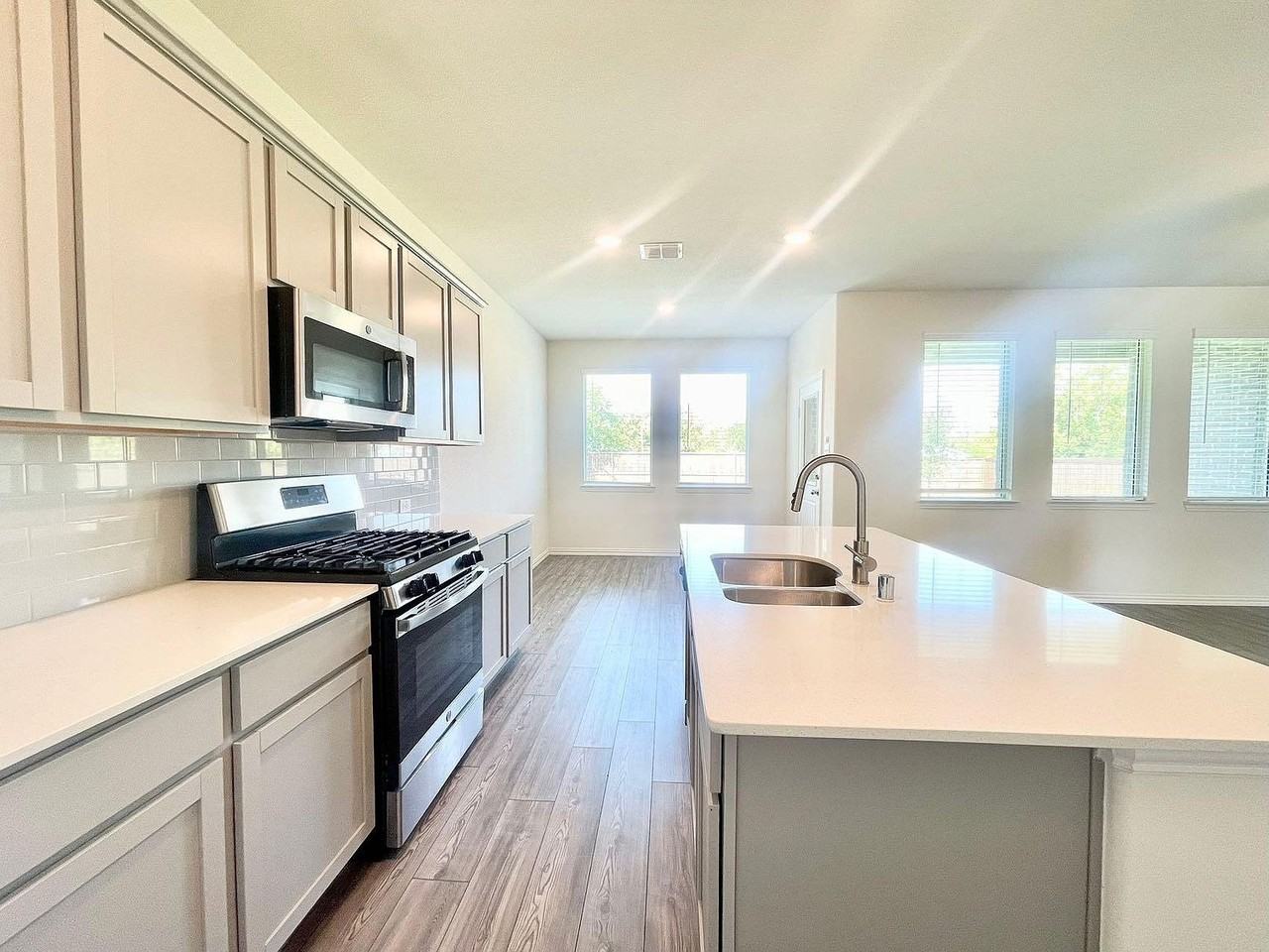 4619 Cleves Ave #NA - Photo 3 of 21