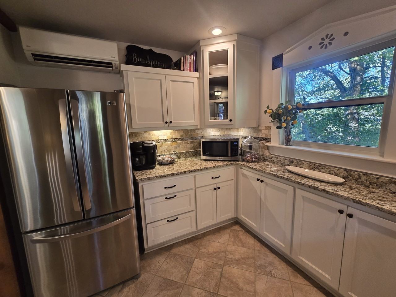 10 Vine St #NA - Photo 6 of 50