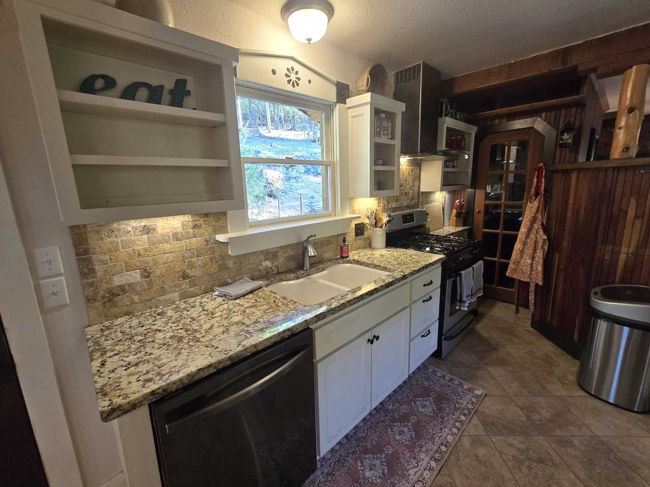 10 Vine St #NA - Photo 7 of 50