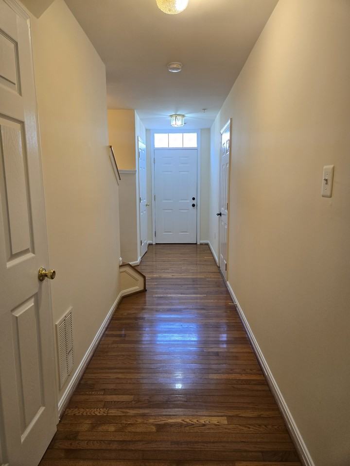 6822 Sanctuary Ct - Photo 3 of 18