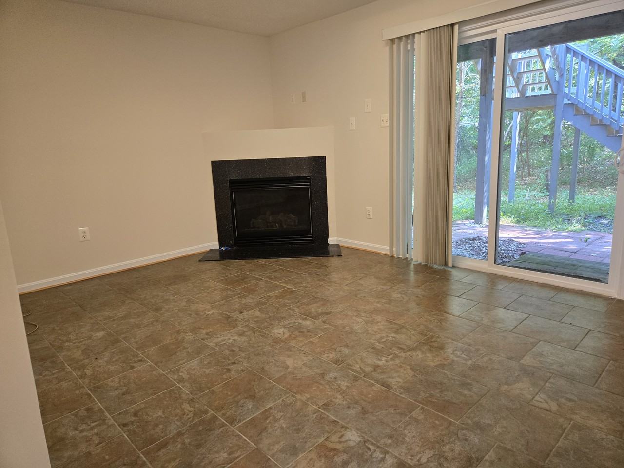 6822 Sanctuary Ct - Photo 4 of 18