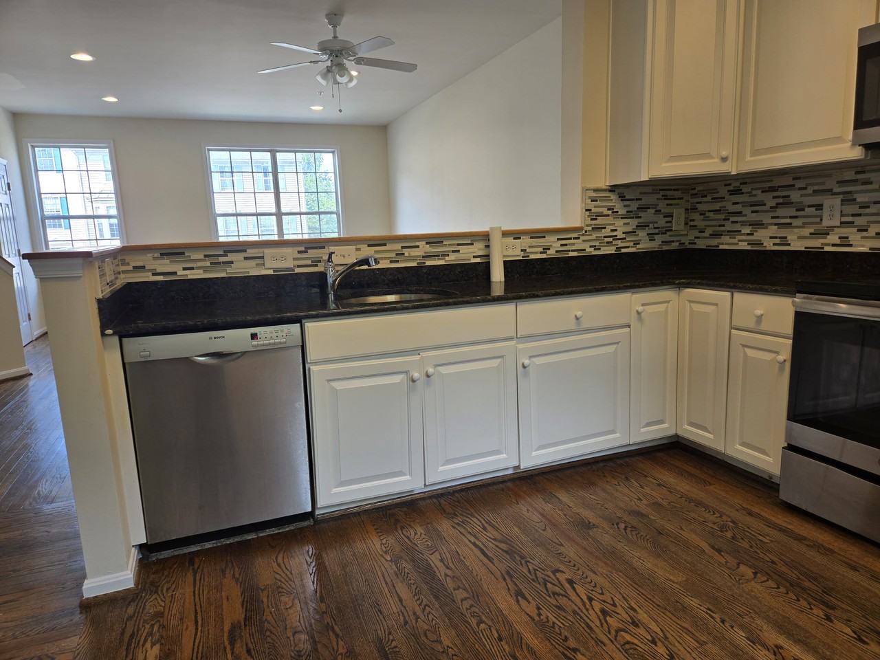 6822 Sanctuary Ct - Photo 7 of 18