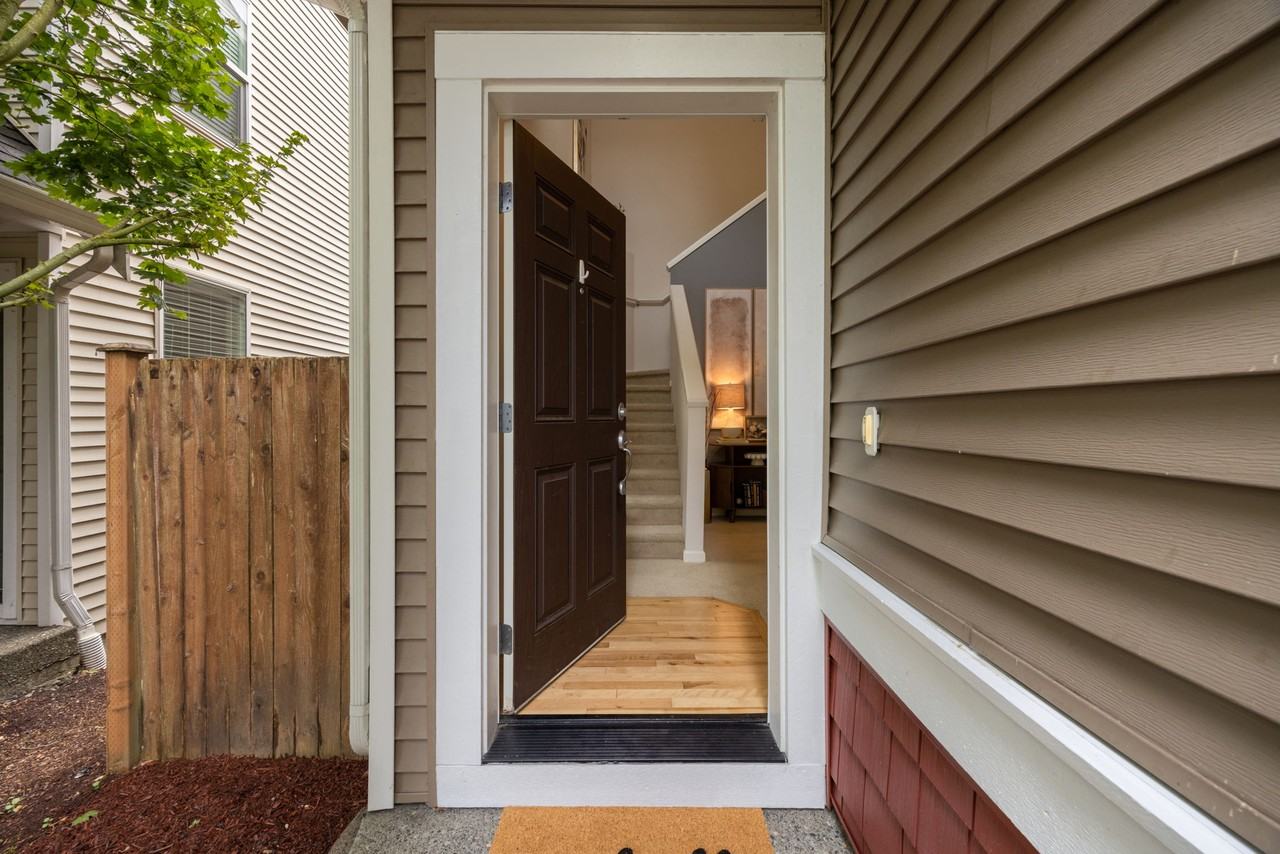 330 124th Pl Se #NA - Photo 2 of 20