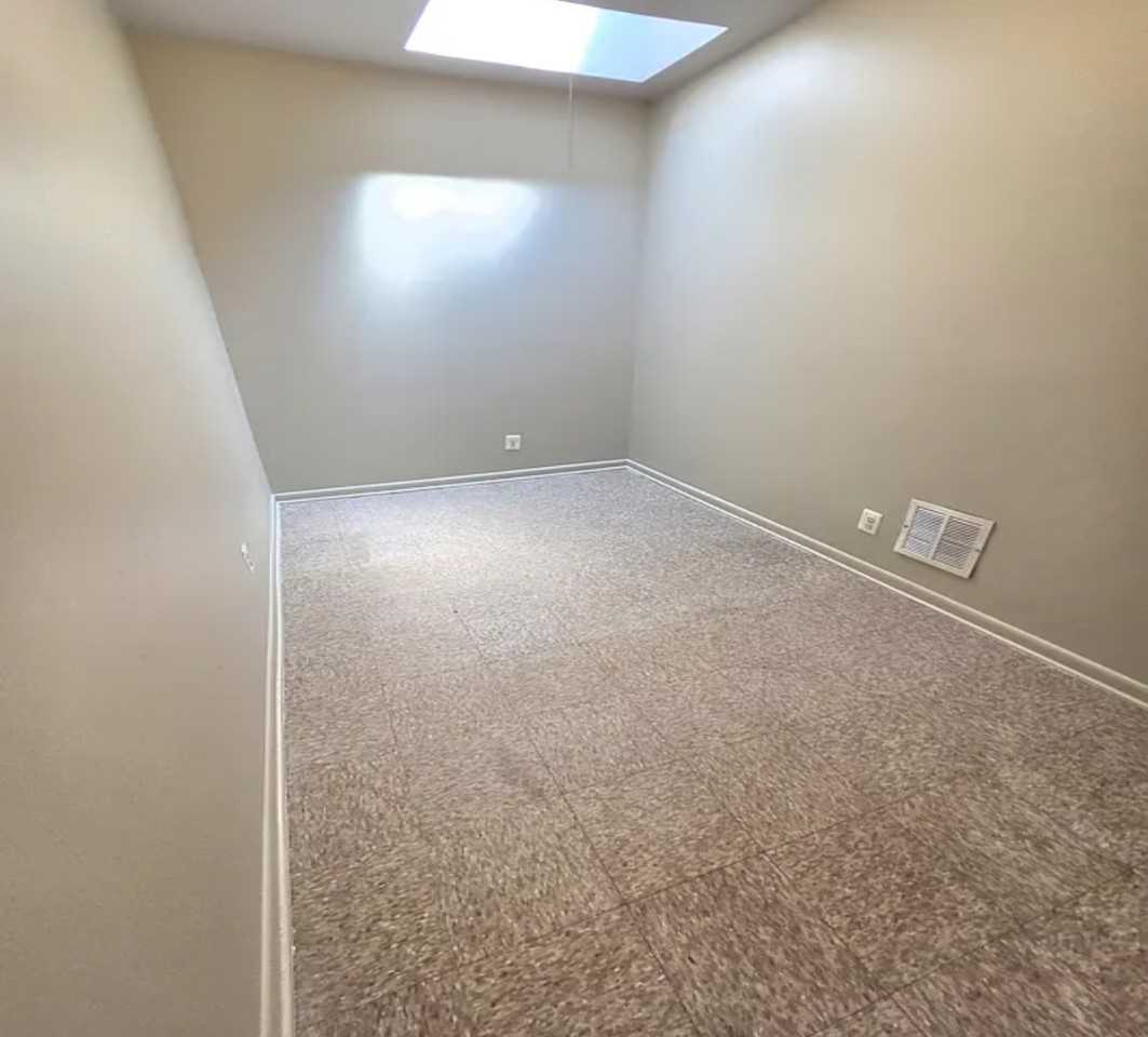 1310 N Montford Ave #1 - Photo 5 of 10