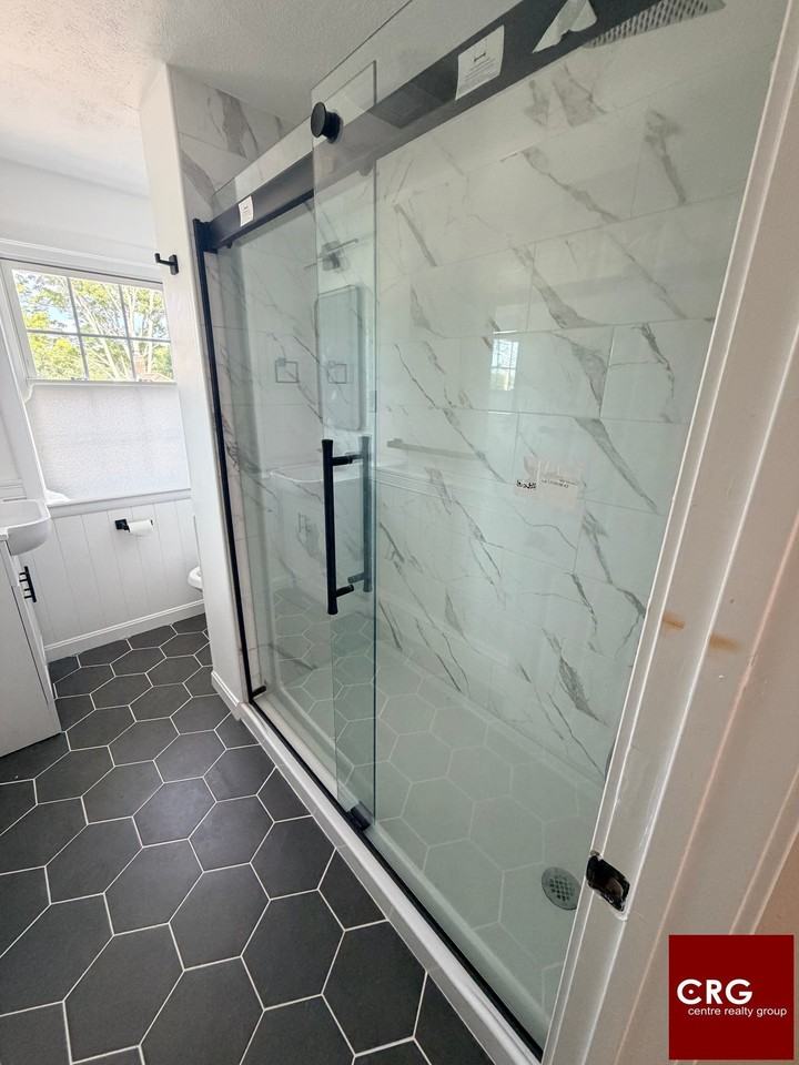 25 Crandall St #2 - Photo 7 of 13
