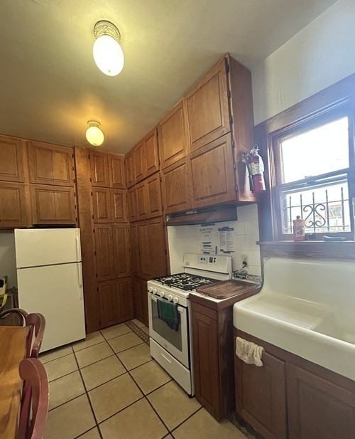618 Ne 2nd St - Photo 3 of 7