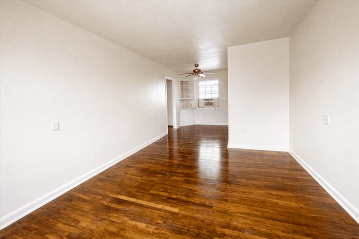 1511 W Woodlawn Ave #4 - Photo 3 of 8