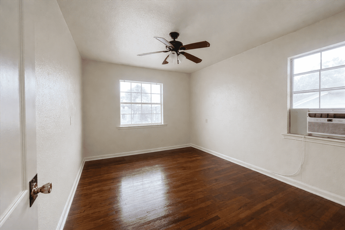 1511 W Woodlawn Ave #4 - Photo 6 of 8