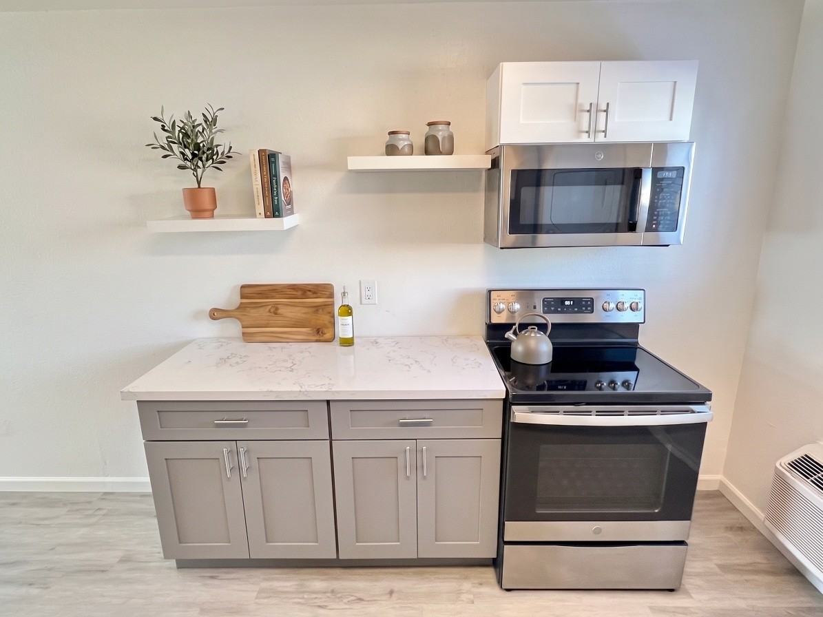 2020 W Orangewood Ave #104 - Photo 4 of 23