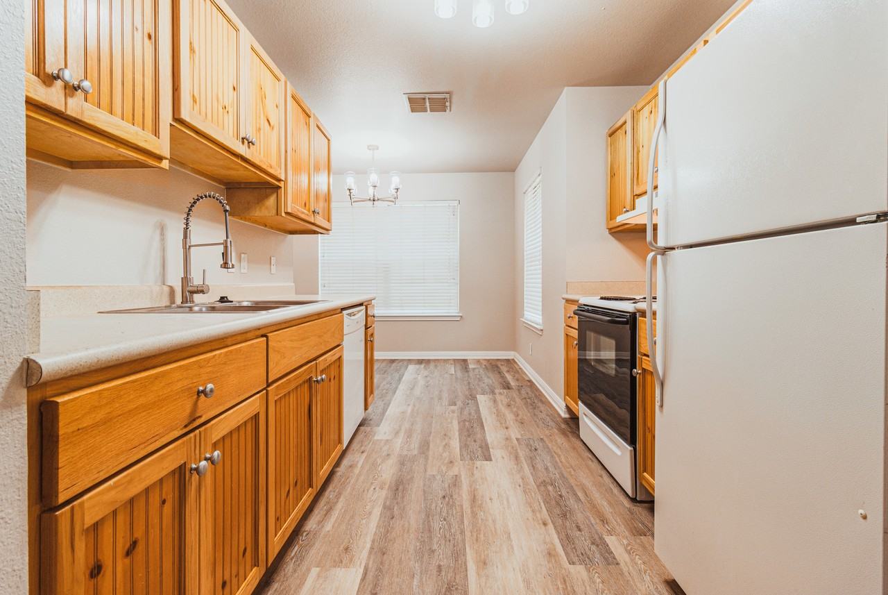 104 San Antonio Rd #502 - Photo 3 of 10