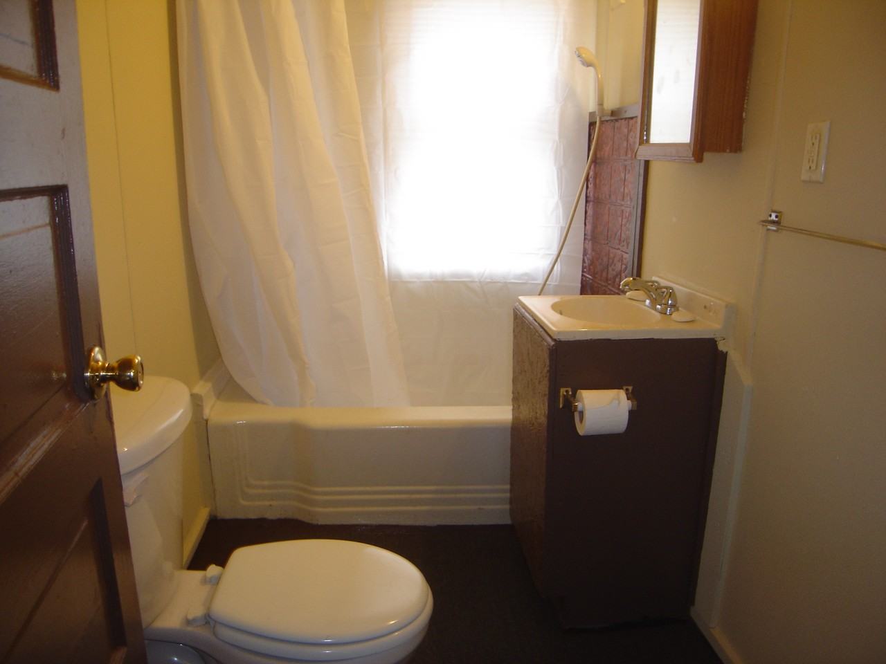 2712 Webber St #NA - Photo 3 of 5
