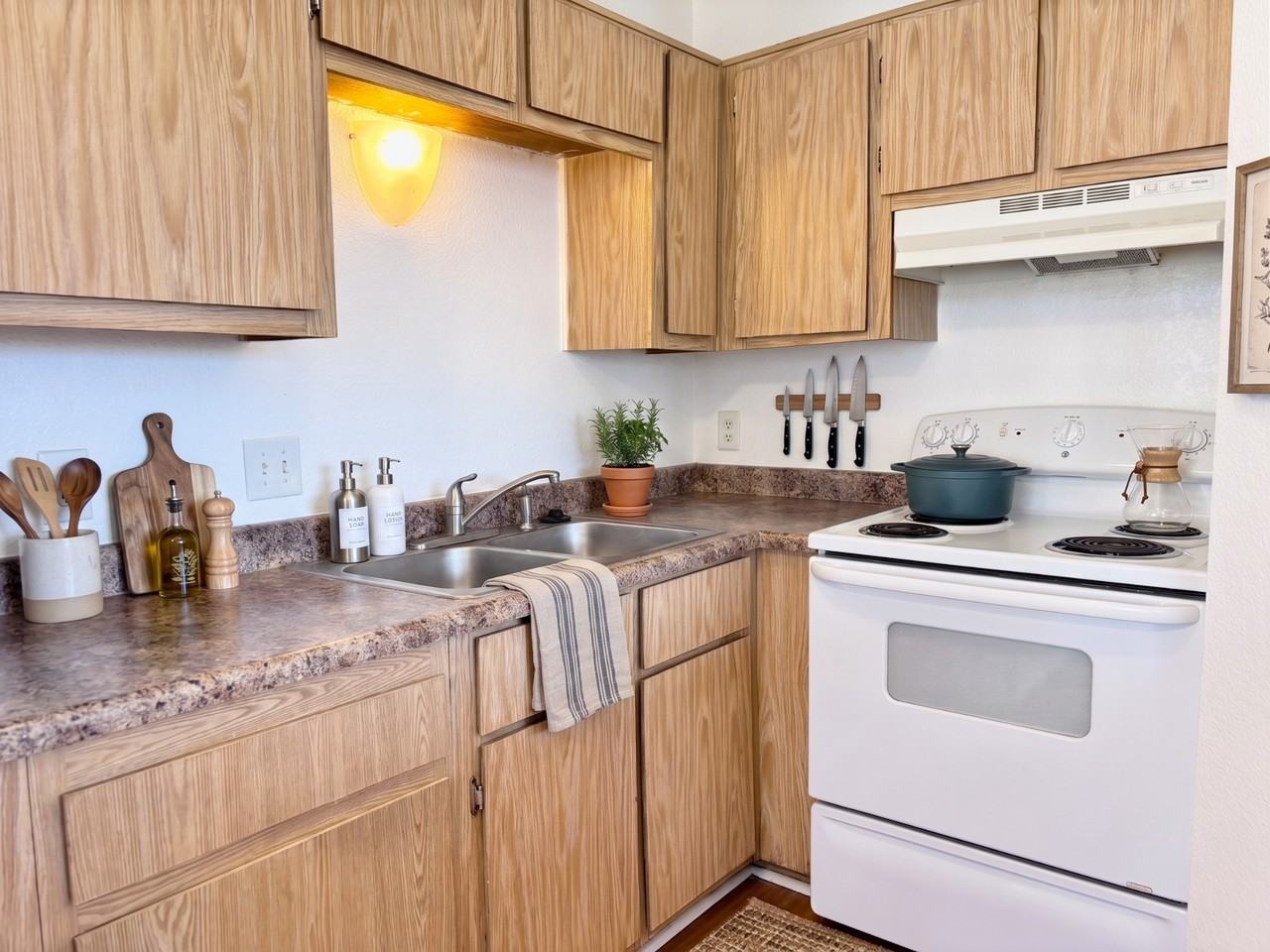 3208 E Flower St #206 - Photo 6 of 18