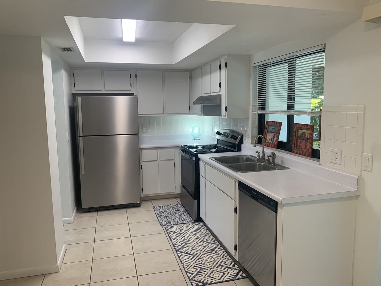 10022 8th St #B - Photo 5 of 19