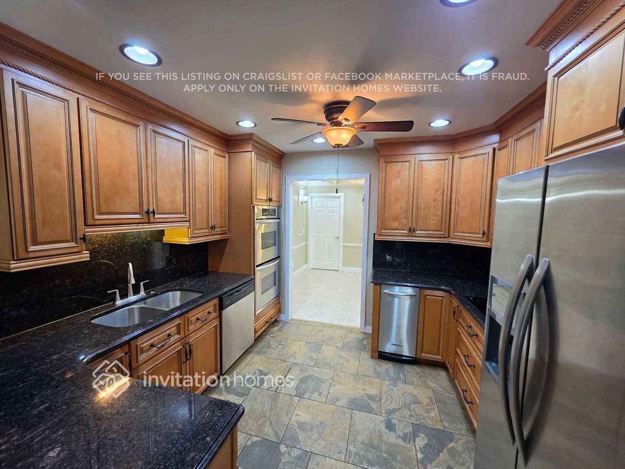 624 Se 18th Ter - Photo 6 of 19
