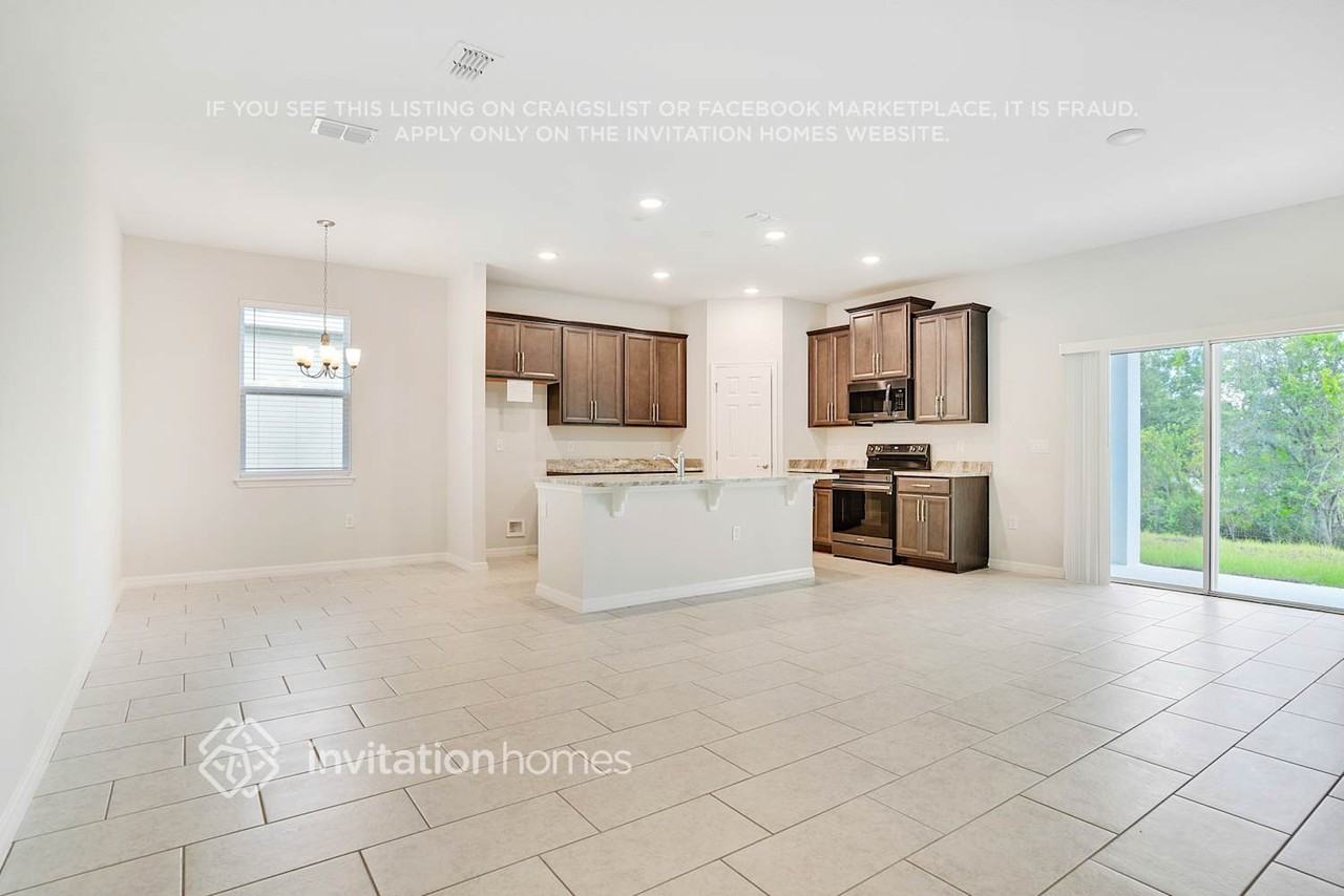 5625 Beggs Rd - Photo 4 of 25
