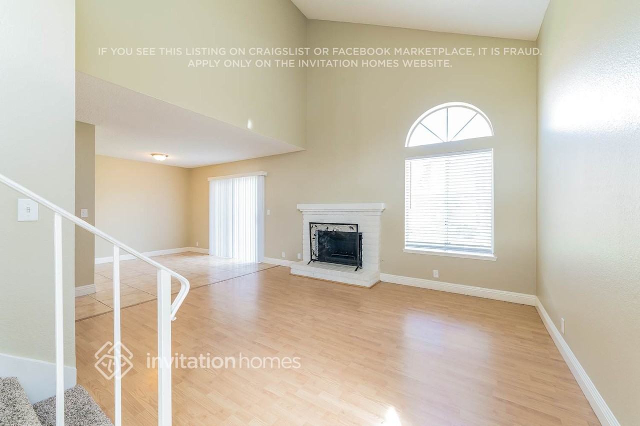 10638 Countryside Dr - Photo 4 of 19