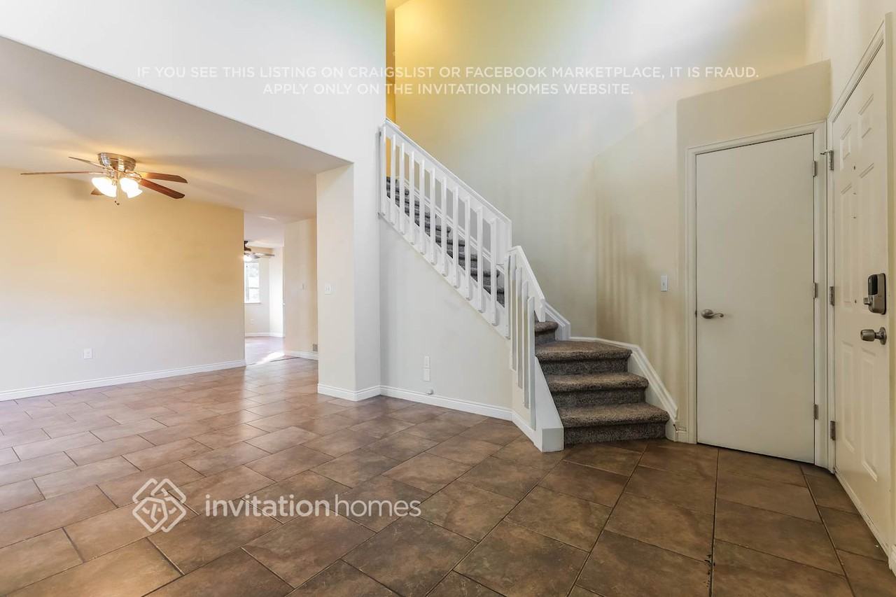 4992 N Silverlace Dr - Photo 7 of 19