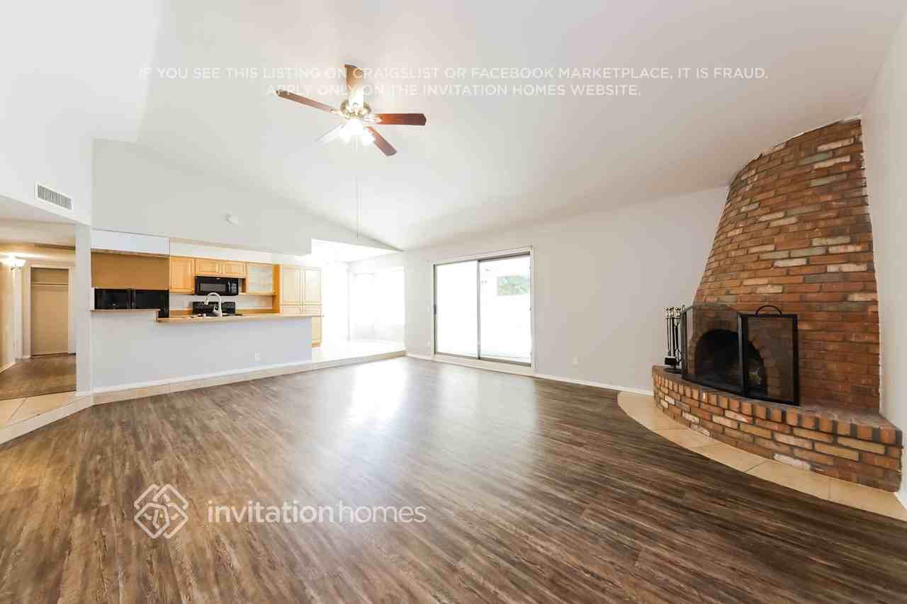 3437 W Muriel Dr - Photo 3 of 16