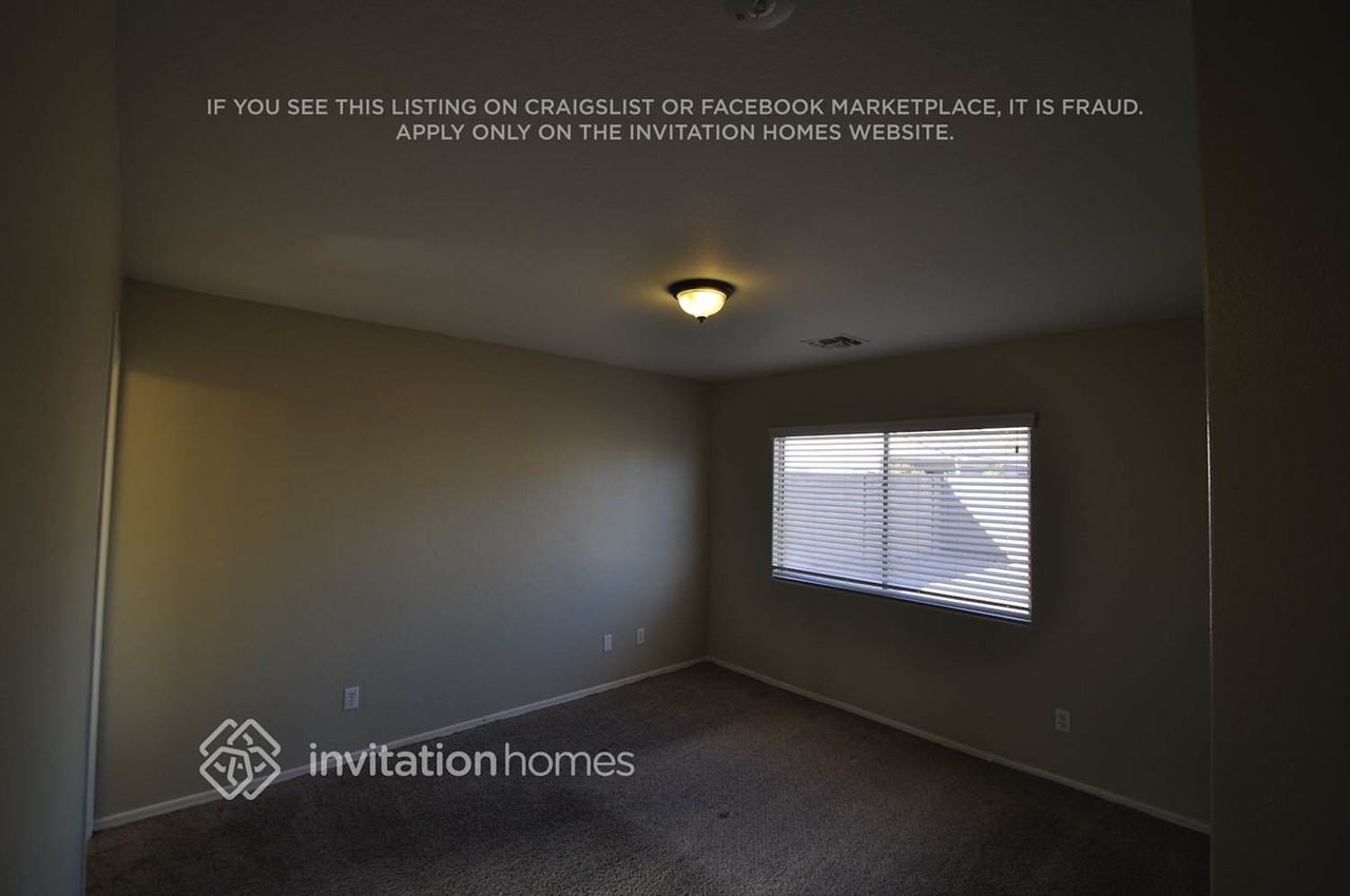 12732 W Voltaire Ave - Photo 6 of 15