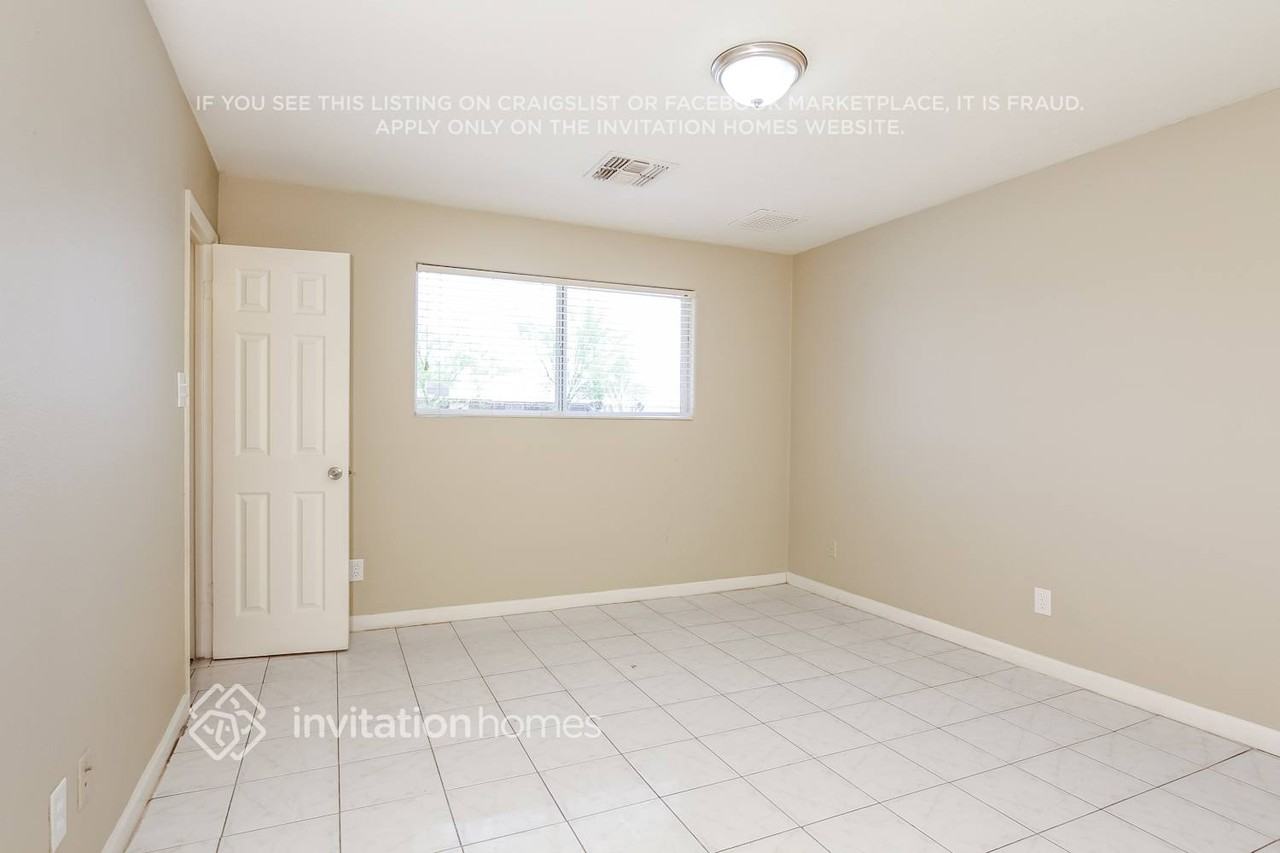 6717 W Hazelwood St - Photo 7 of 14
