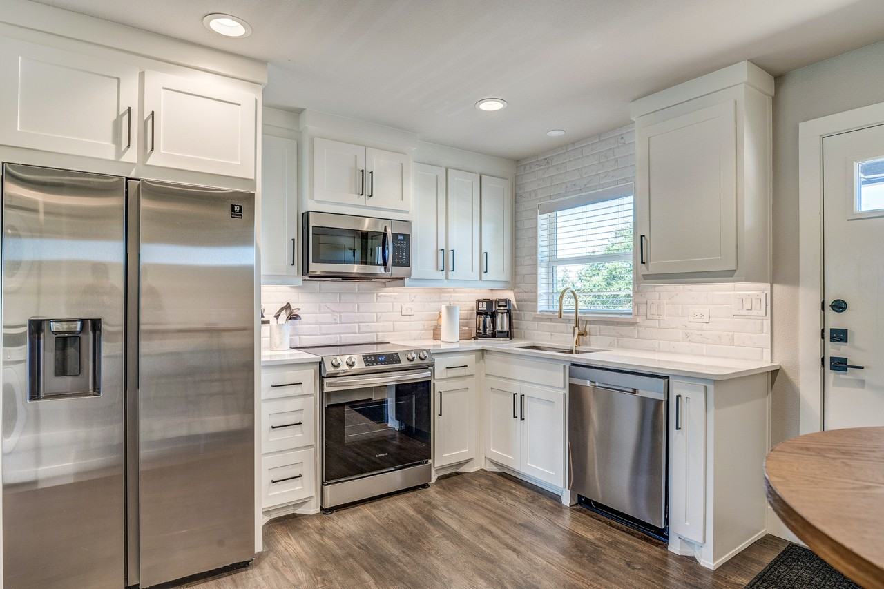 2114 Tucker St #2122C - Photo 4 of 12