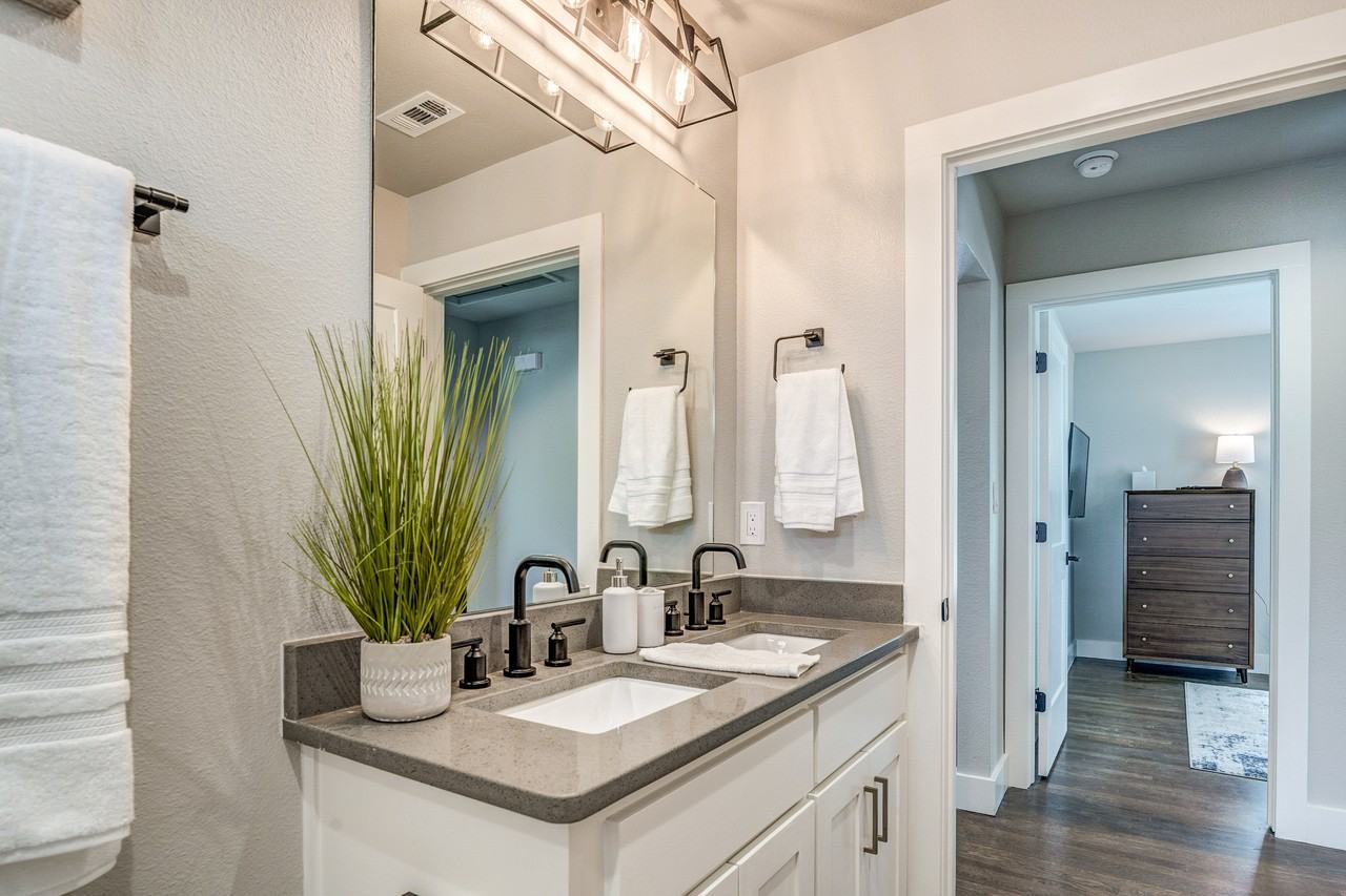 2114 Tucker St #2122C - Photo 5 of 12
