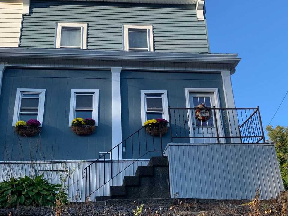 88 Pawling Ave - Photo 2 of 21