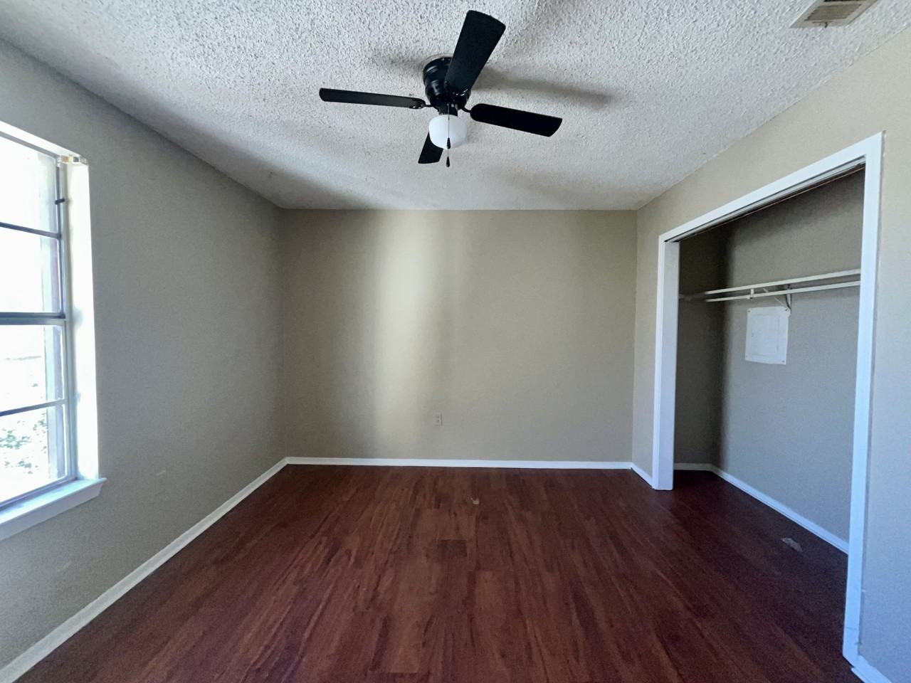 1271 W Azalea Park Dr #D - Photo 5 of 5