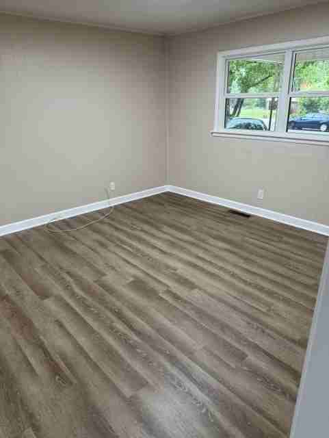 1003 Sassar St - Photo 7 of 9
