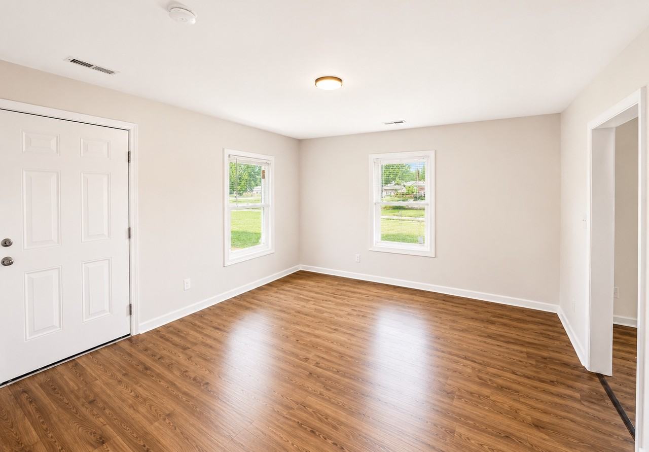 1414 E Washington St - Photo 2 of 5
