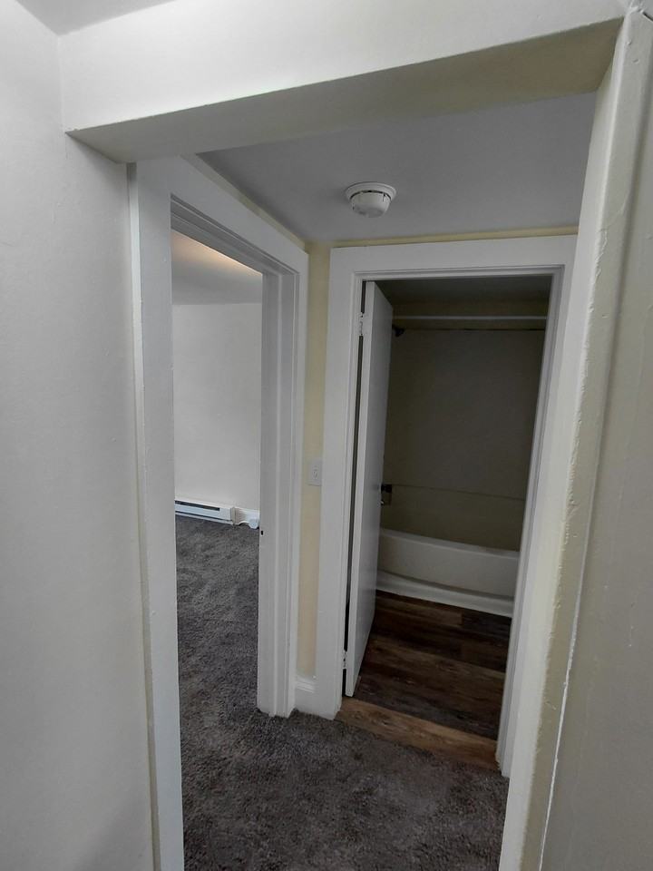 317 S Main St #5 - Photo 4 of 24