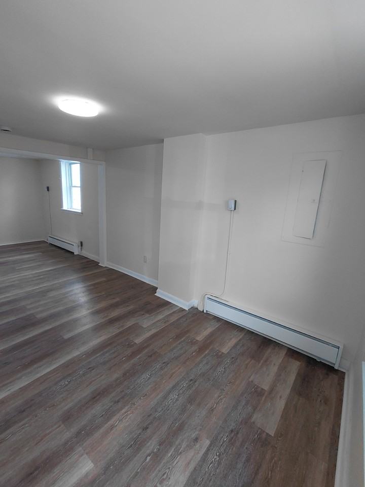 317 S Main St #5 - Photo 6 of 24