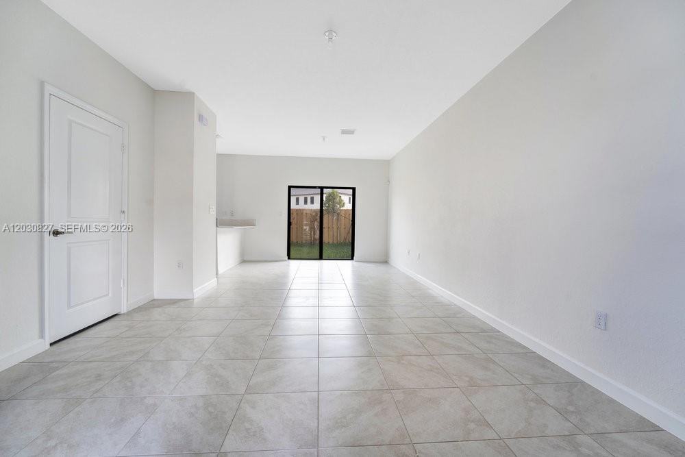 23503 Sw 129th Ave - Photo 7 of 24